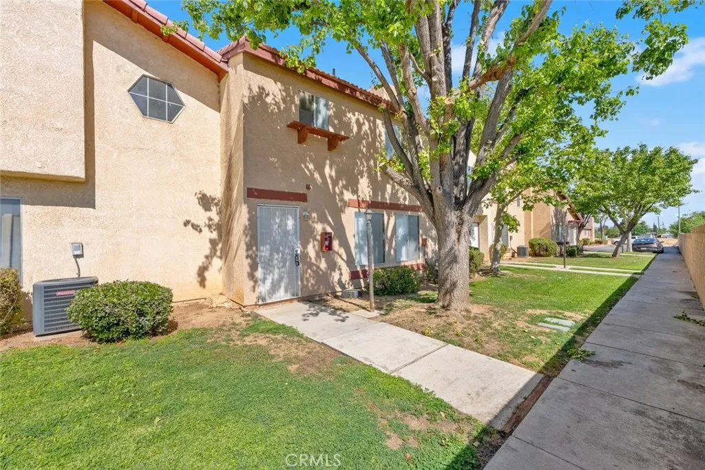 Additional image 3 of 1750 E Avenue Q14 Unit 17, Palmdale, CA 93550