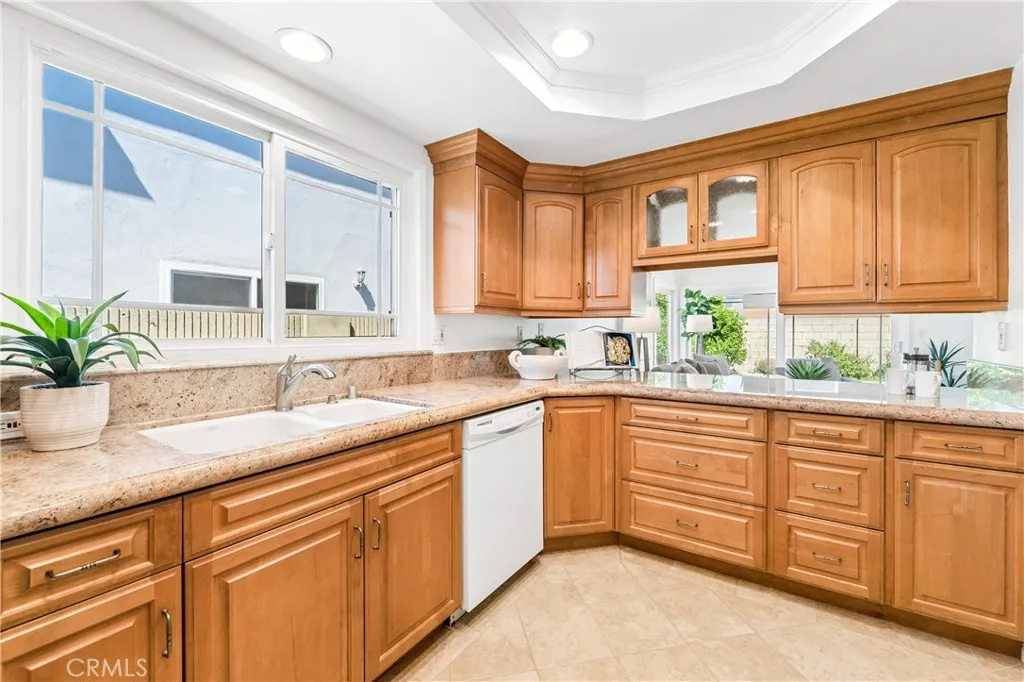 Additional image 13 of 16372 Redlands Ln, Huntington Beach, CA 92647
