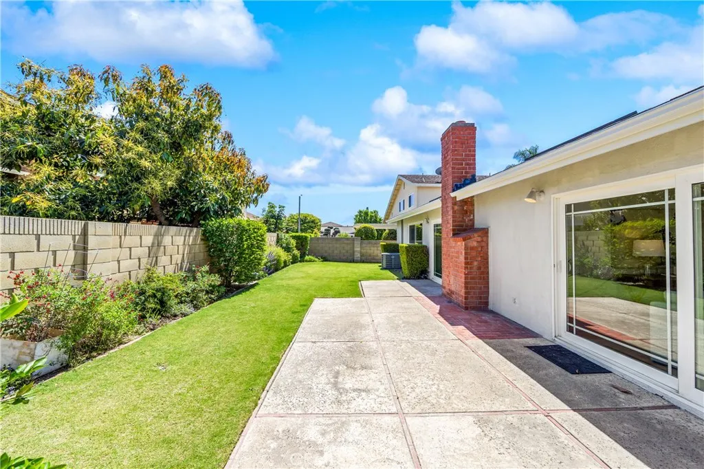 Additional image 133 of 16372 Redlands Ln, Huntington Beach, CA 92647