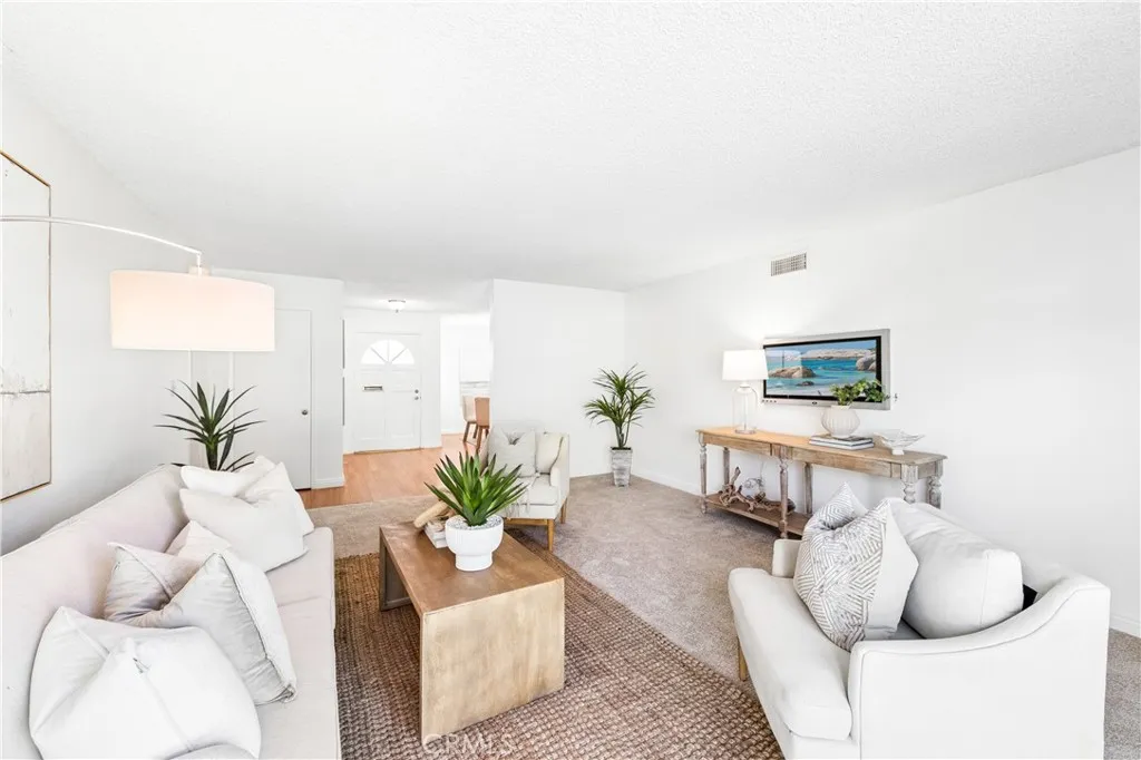 Additional image 26 of 16372 Redlands Ln, Huntington Beach, CA 92647