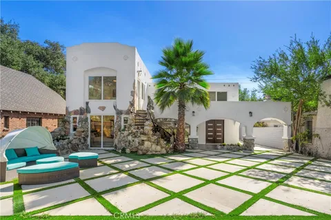 1290 E Woodbury Road, Pasadena, CA MLS: AR25083903