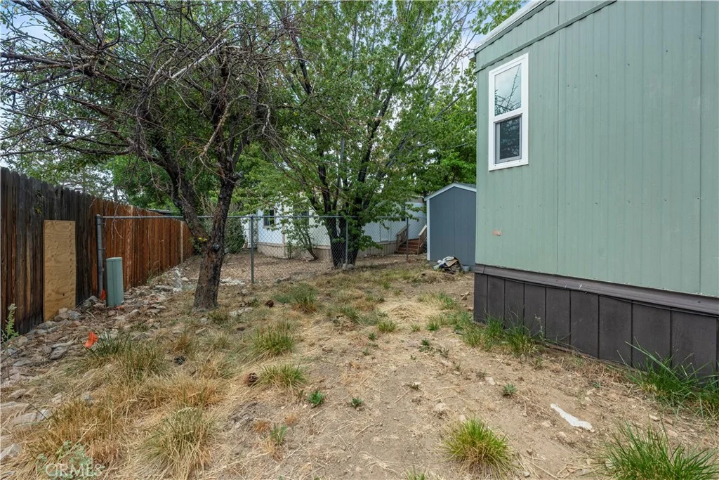 391 Montclair Dr, Big Bear City, CA 92314