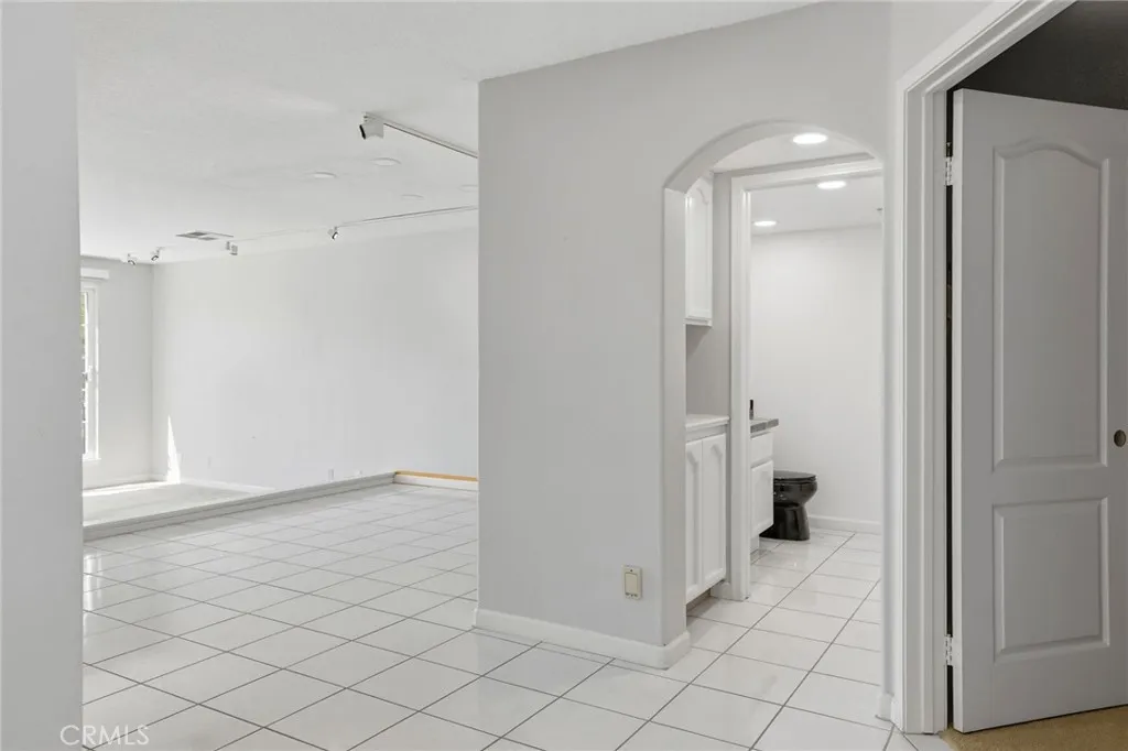 Additional image 74 of 520 Lexington Court Unit 103, Long Beach, CA 90803