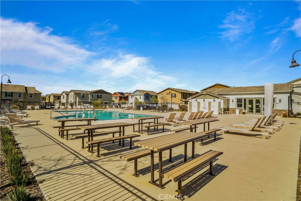27605 Sawtooth Ln, Canyon Country, CA 91387