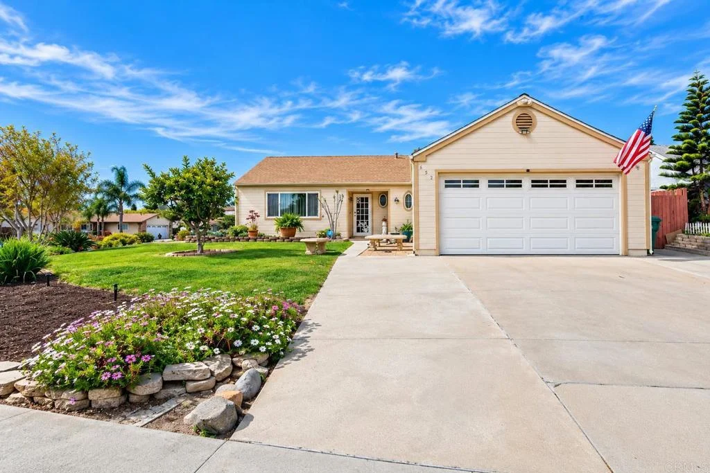 652 Irene Road, Oceanside, CA 92057 photo 2