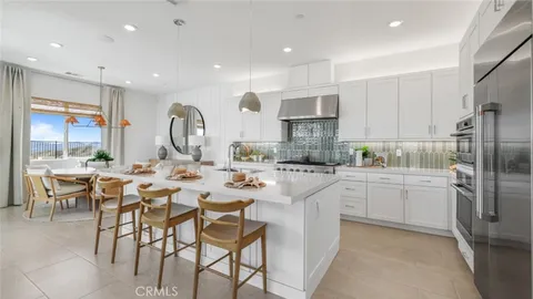 29456 Via Diamante, Valencia, CA MLS: OC25090616