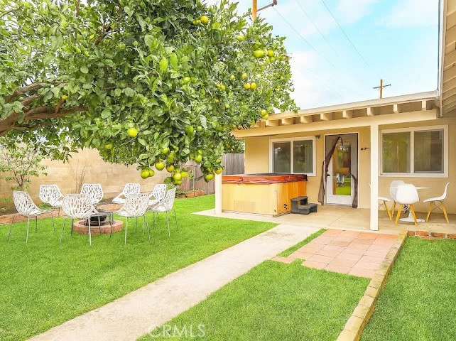 6631 Walton Dr, Huntington Beach, CA 92647