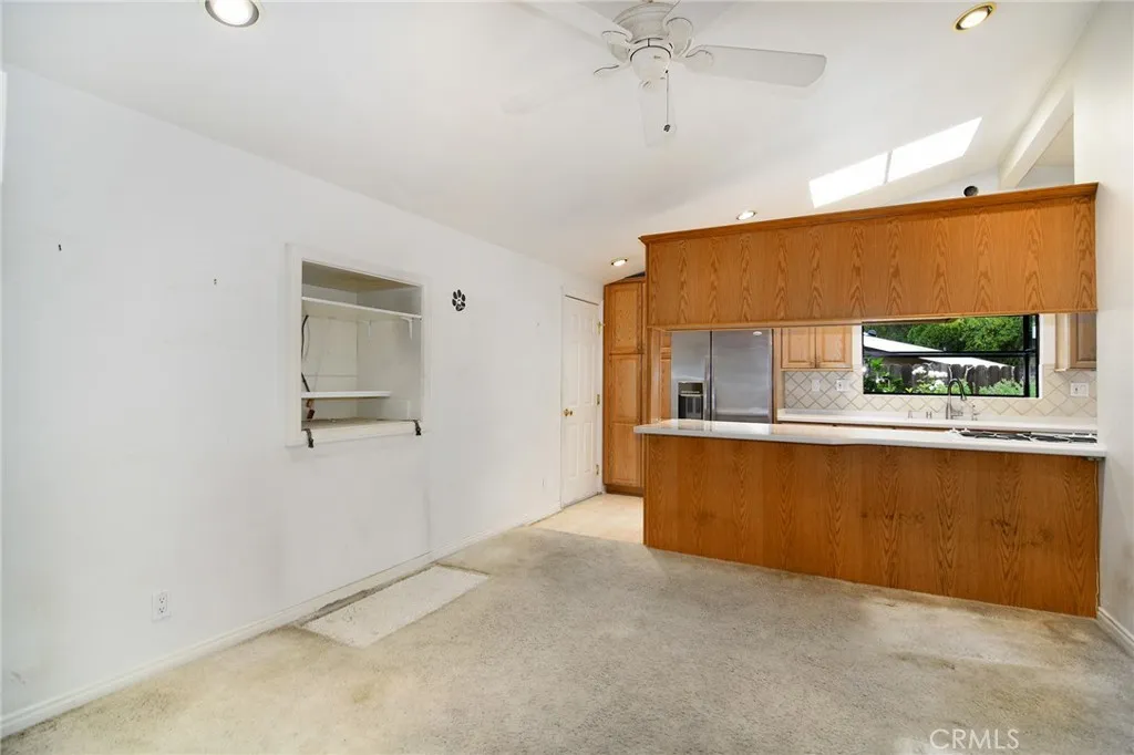 Additional image 6 of 20600 Clarendon St, Woodland Hills, CA 91367