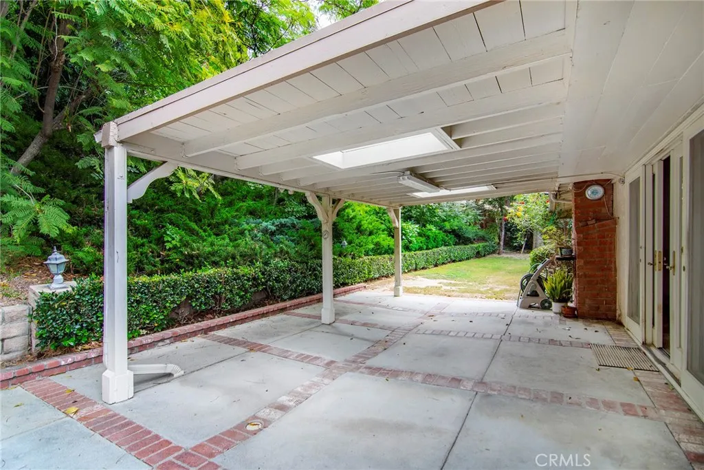Additional image 33 of 20600 Clarendon St, Woodland Hills, CA 91367