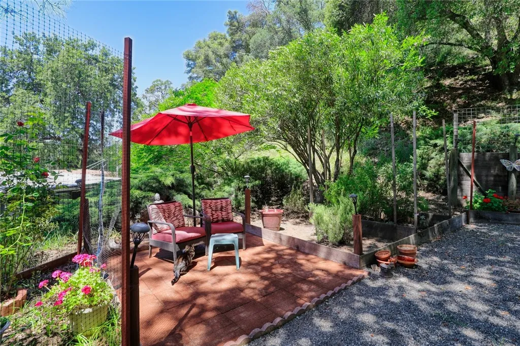 Additional image 4 of 7072 Sonja Lu Ln, Lucerne, CA 95458