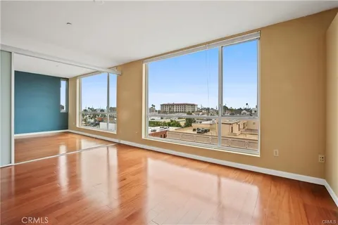 285 W 6th Street Unit 527, San Pedro, CA MLS: SB25104055