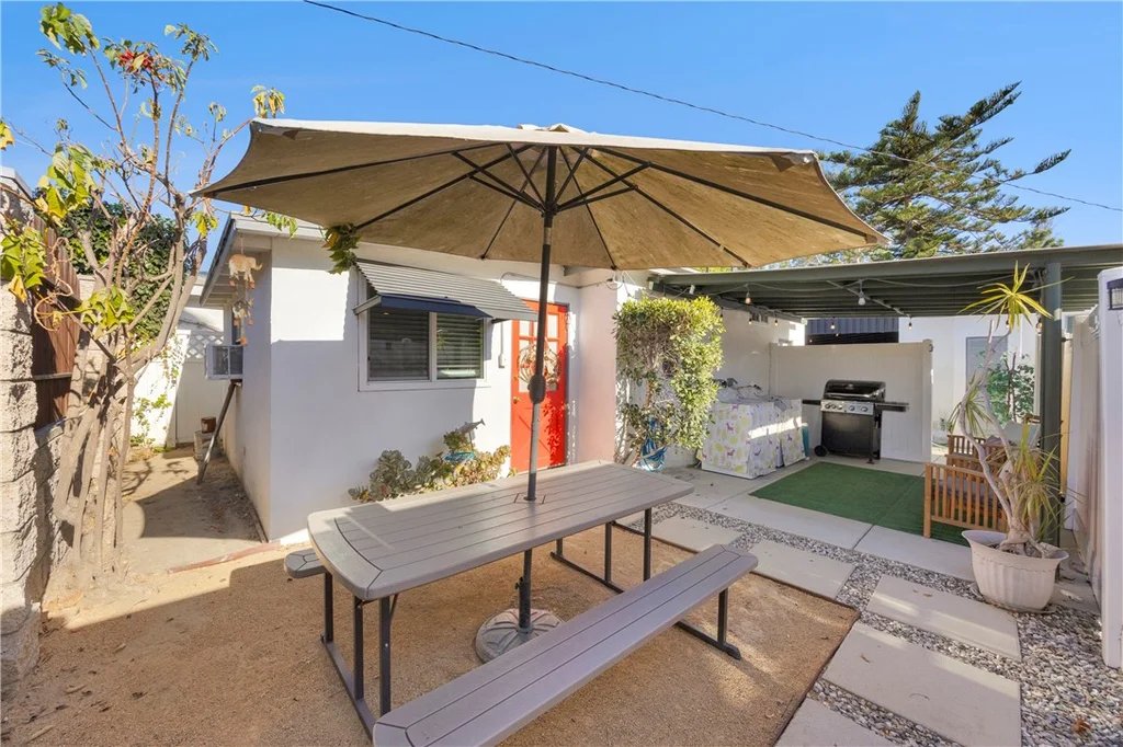 101 E 35th St, Long Beach, CA 90807