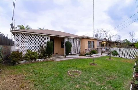 1126 S Center Avenue, Compton, CA MLS: DW25054808