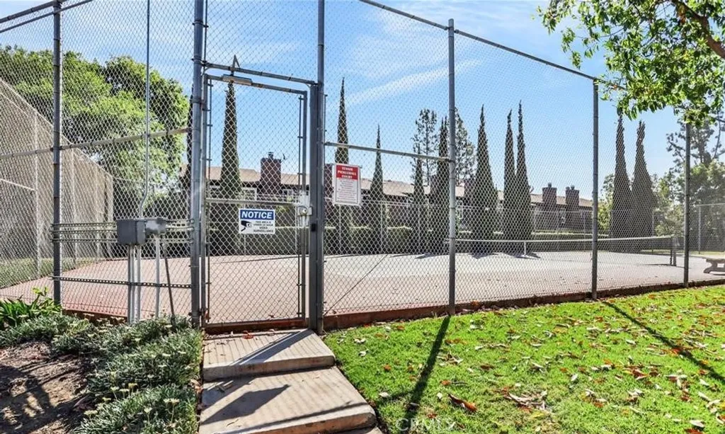 2766 Via Hacienda Unit 102, Fullerton, CA 92835