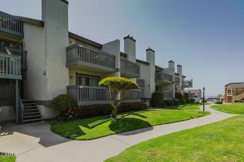 3064 Sunset Lane, Oxnard, CA MLS: V1-29066
