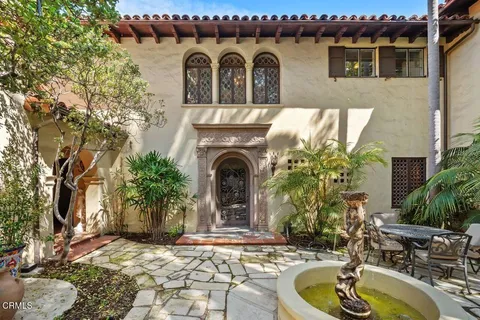 200 Fern Drive, Pasadena, CA MLS: P1-21470