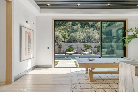 4050 Contera Road, Encino, CA MLS: SR25043298