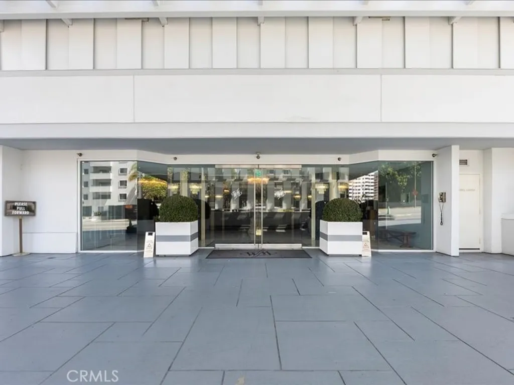 Additional image 3 of 10660 Wilshire Boulevard Unit 302, Los Angeles, CA 90024