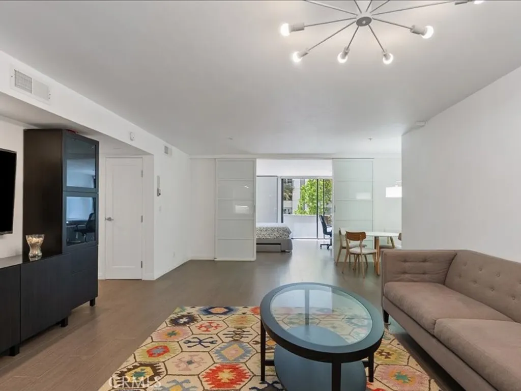 Additional image 8 of 10660 Wilshire Boulevard Unit 302, Los Angeles, CA 90024