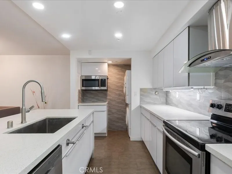 Additional image 61 of 10660 Wilshire Boulevard Unit 302, Los Angeles, CA 90024