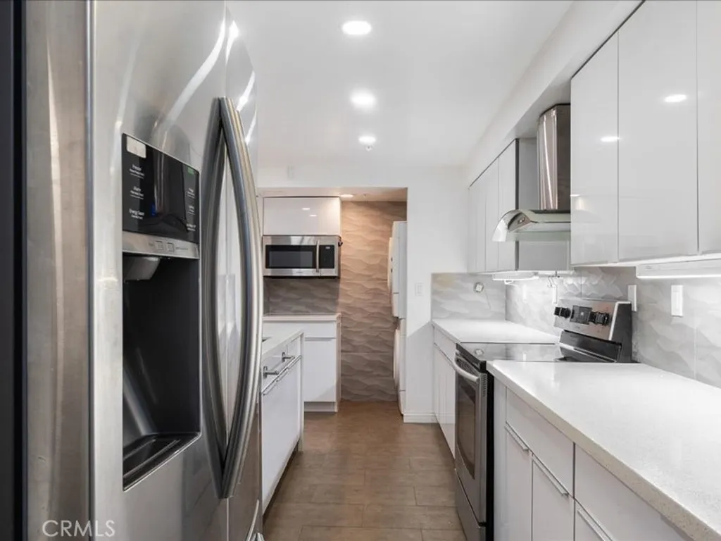 Additional image 18 of 10660 Wilshire Boulevard Unit 302, Los Angeles, CA 90024
