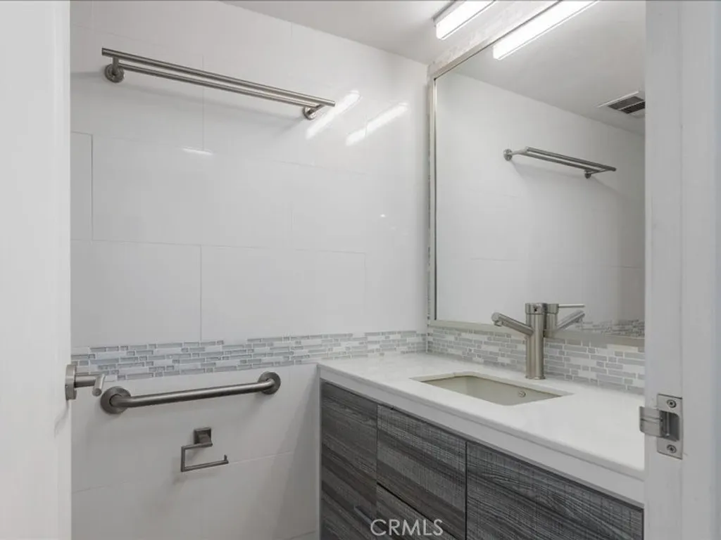 Additional image 28 of 10660 Wilshire Boulevard Unit 302, Los Angeles, CA 90024