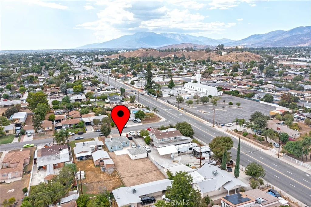 6925 Osbun Rd, Highland, CA 92404