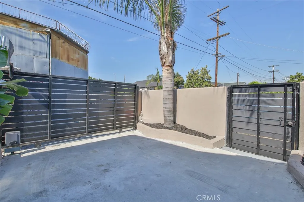 Additional image 8 of 1712 E 57th St, Los Angeles, CA 90058