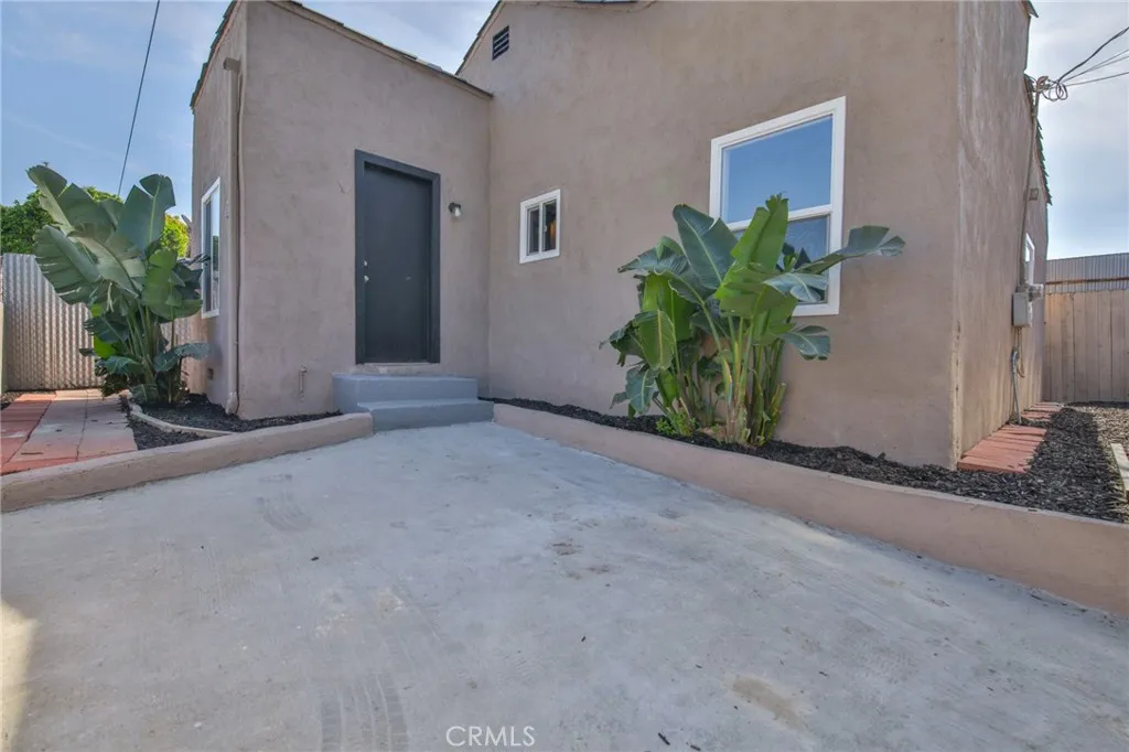 Additional image 9 of 1712 E 57th St, Los Angeles, CA 90058
