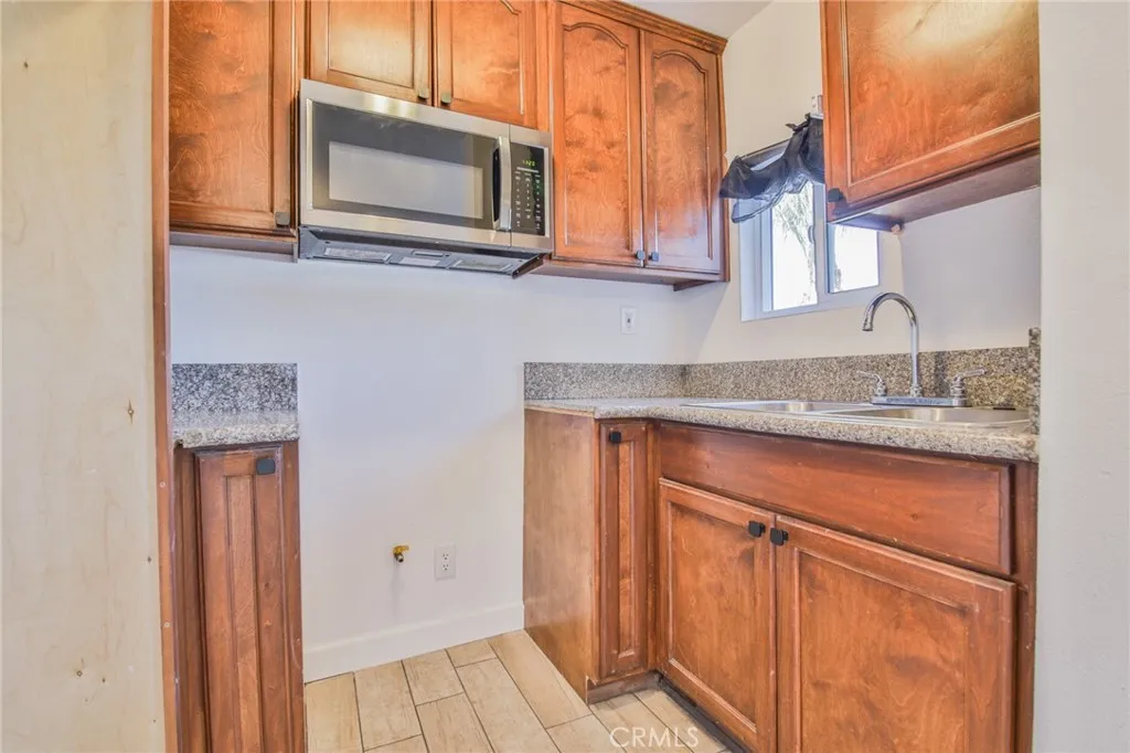 Additional image 13 of 1712 E 57th St, Los Angeles, CA 90058