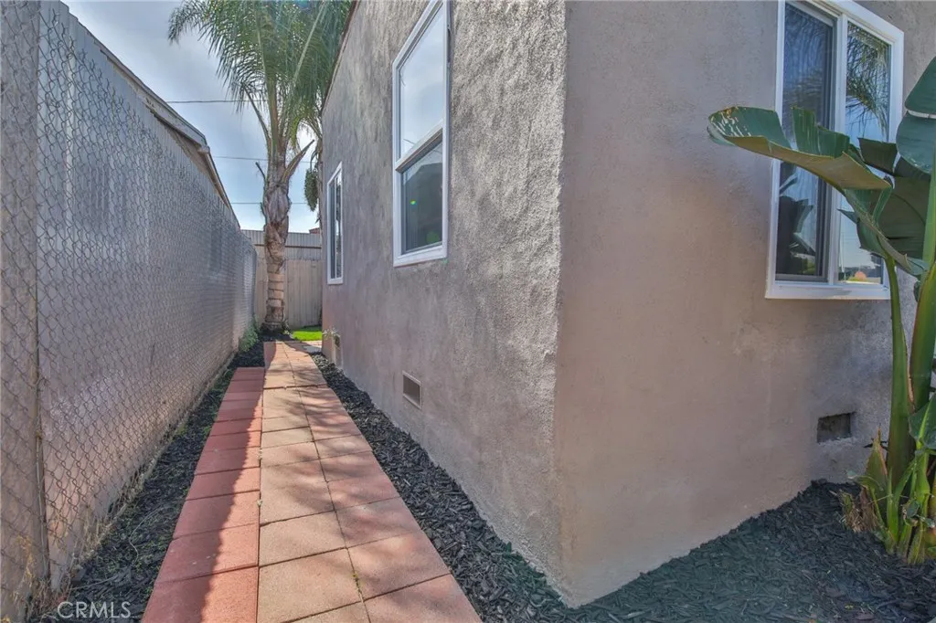 Additional image 23 of 1712 E 57th St, Los Angeles, CA 90058