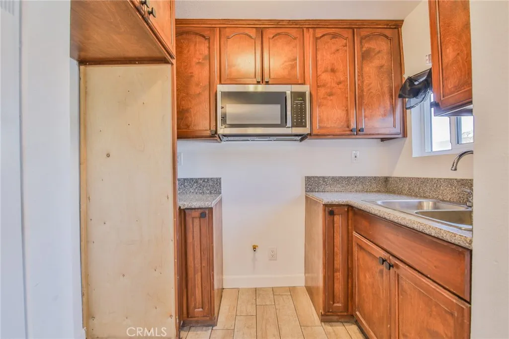 Additional image 14 of 1712 E 57th St, Los Angeles, CA 90058