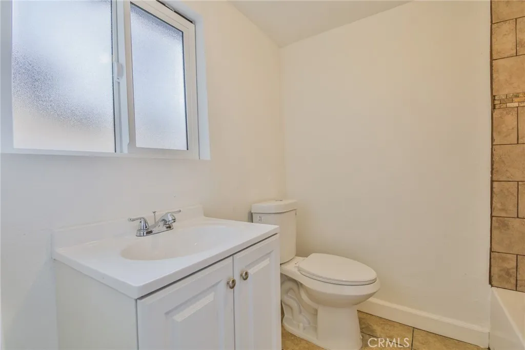 Additional image 18 of 1712 E 57th St, Los Angeles, CA 90058