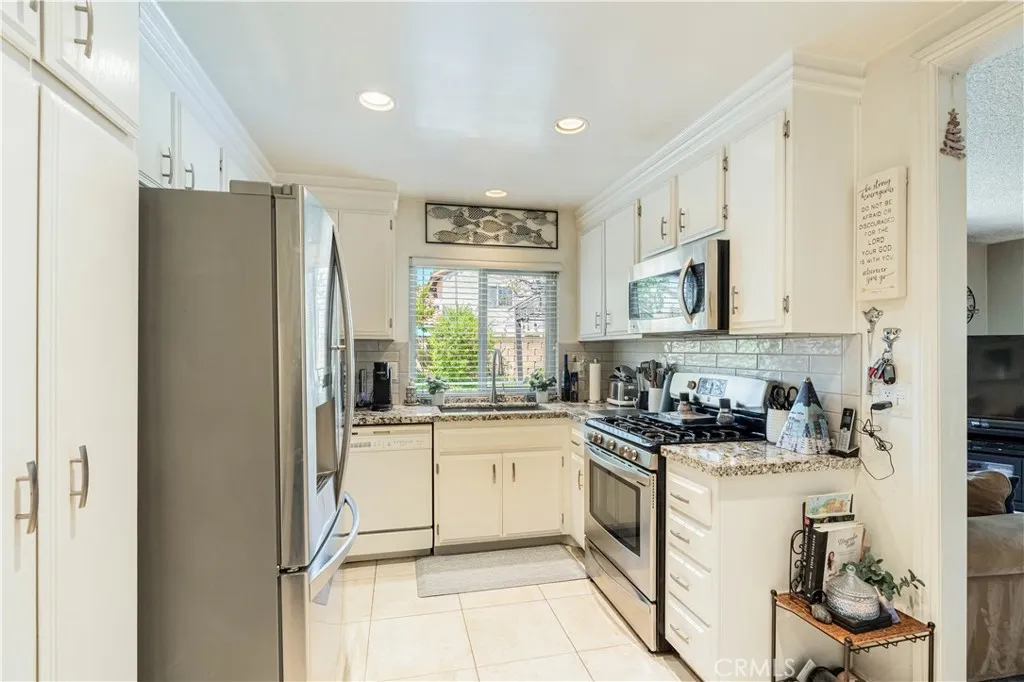 Additional image 102 of 2285 Wisteria Ave, Upland, CA 91784