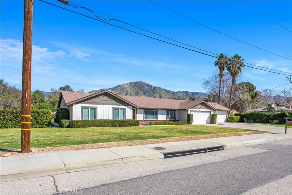 28216 Eucalyptus Ave, Highland, CA 92346