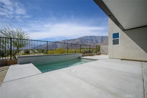 283 Mustang Lane, Palm Springs, CA MLS: SW24205387