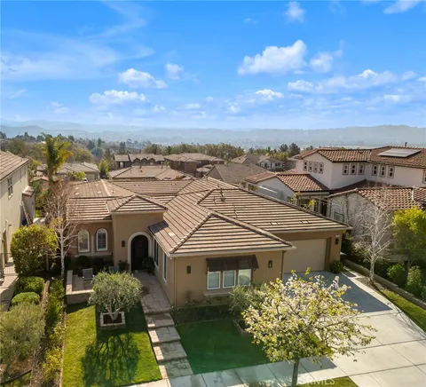 6888 Copper Creek Place, Moorpark, CA MLS: SR25068839