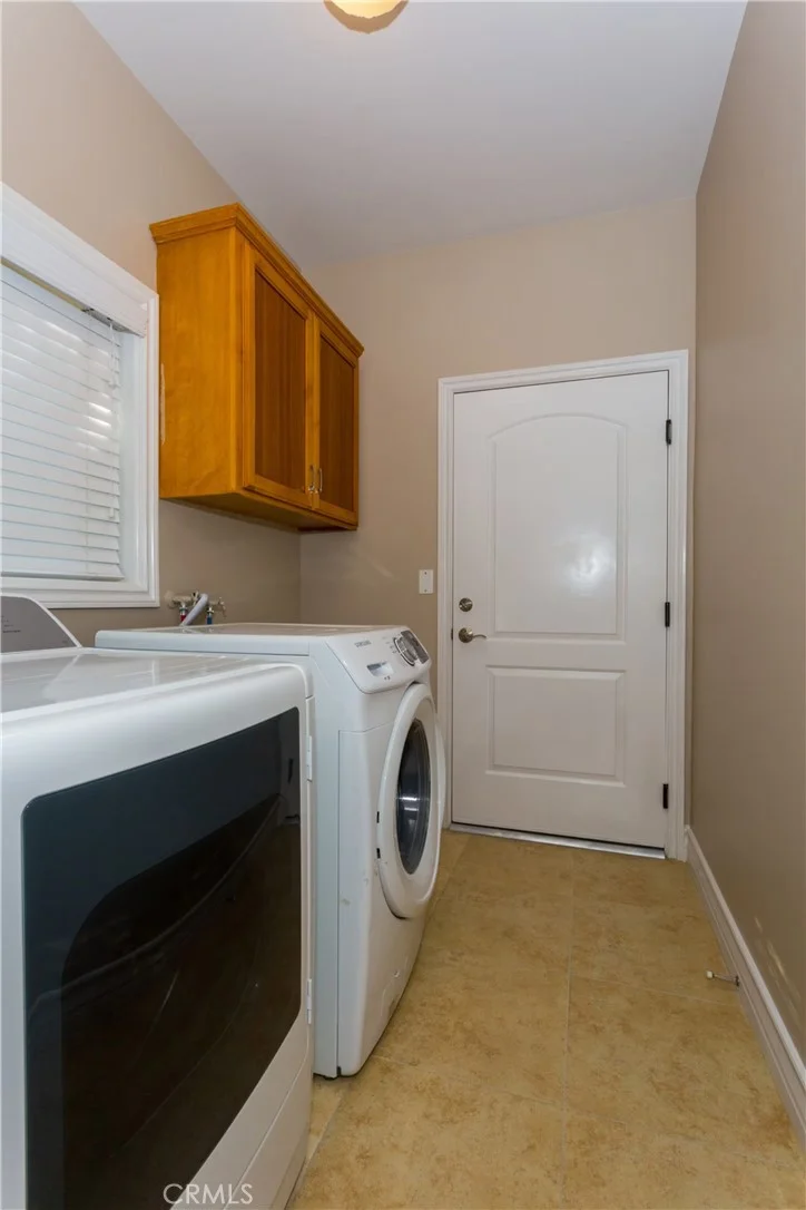 12108 S La Cienega Blvd, Hawthorne, CA 90250