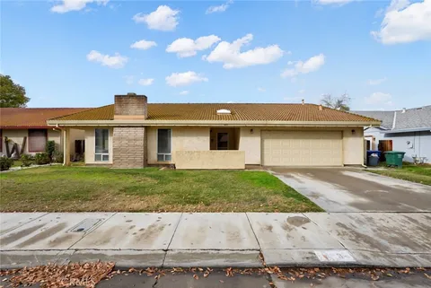 423 N Santa Monica Street, Los Banos, CA MLS: MC25002111