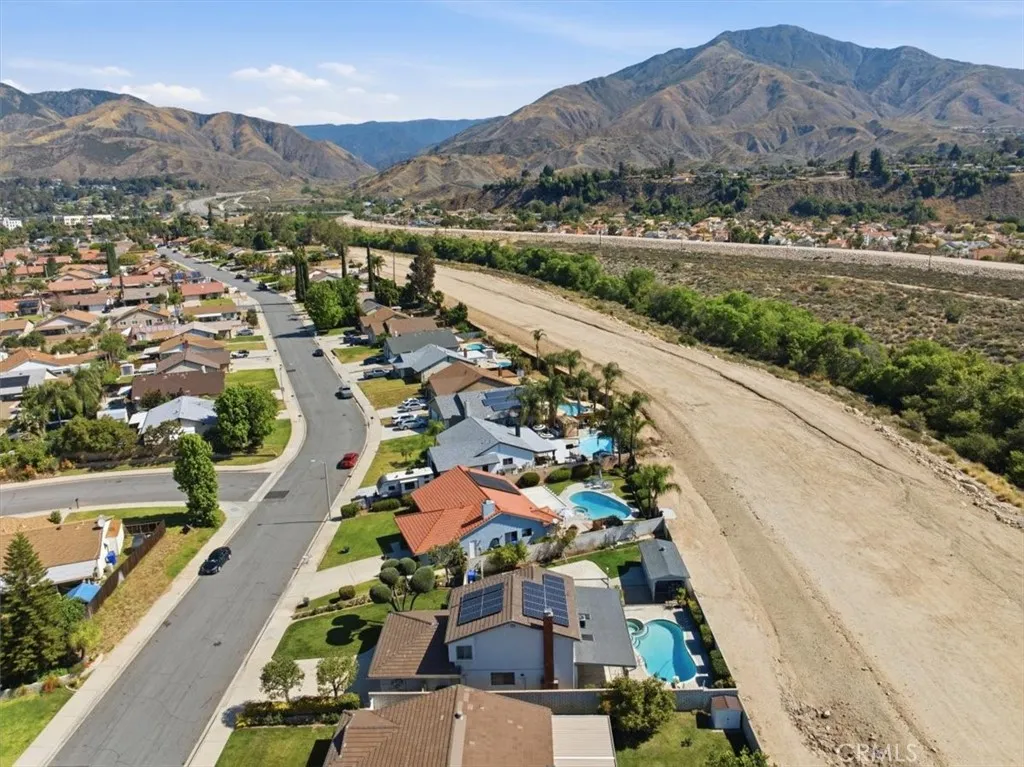 7003 Grove Ave, Highland, CA 92346