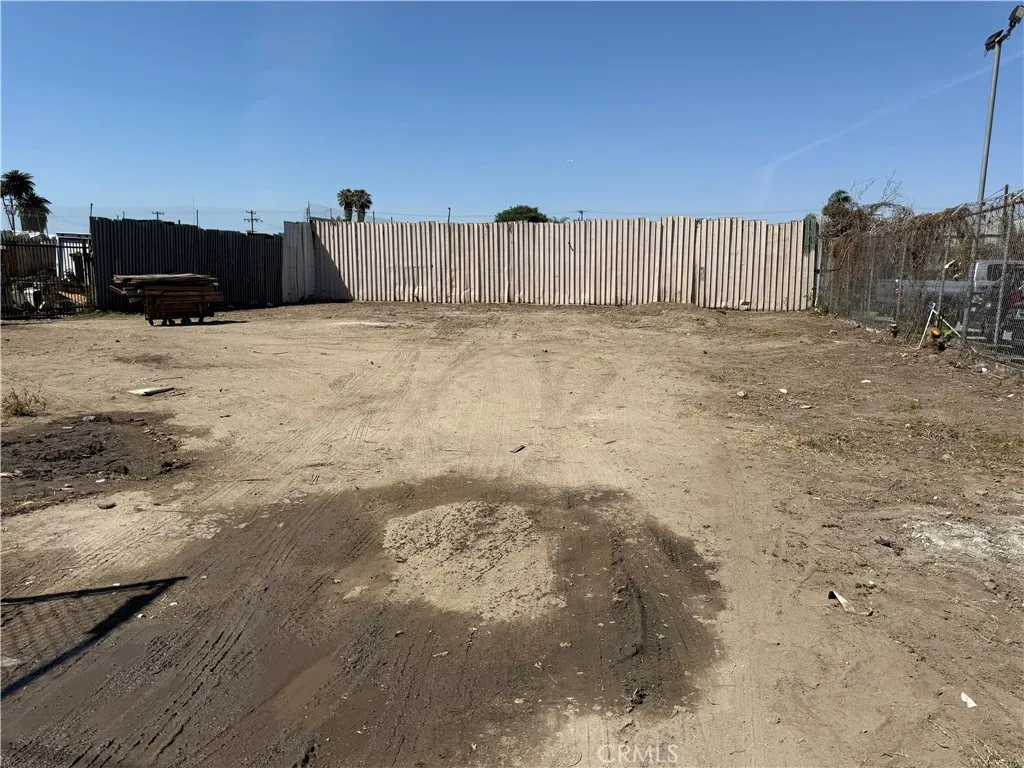 Additional image 16 of 531 E Oaks St, Compton, CA 90221