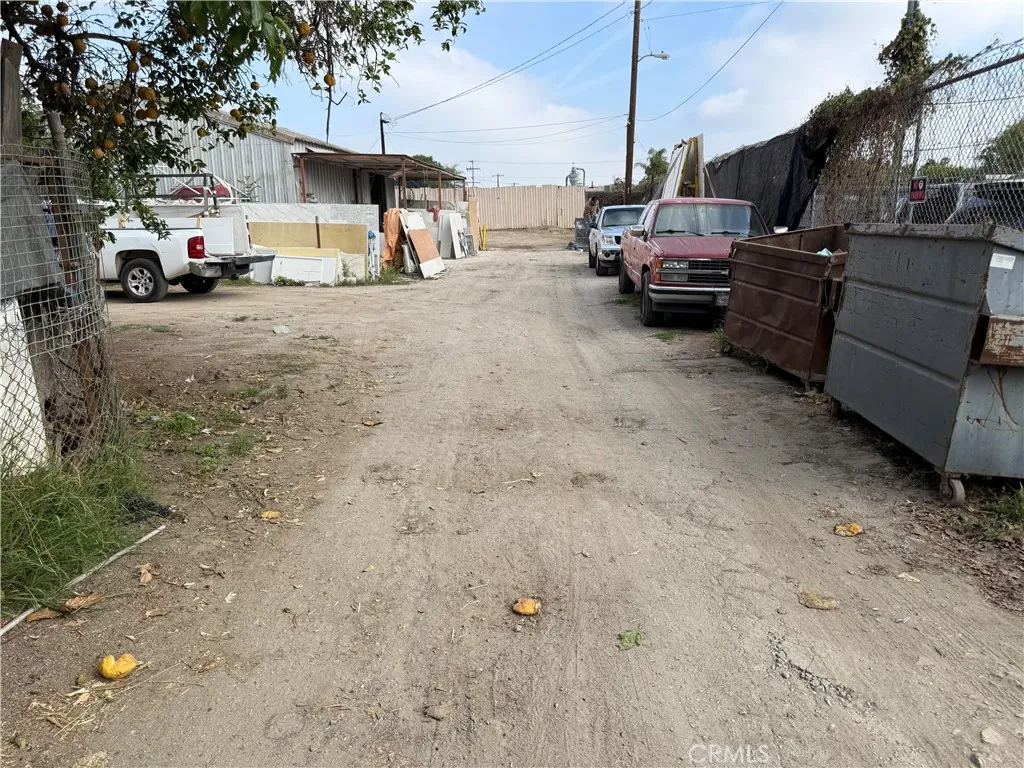 Additional image 6 of 531 E Oaks St, Compton, CA 90221
