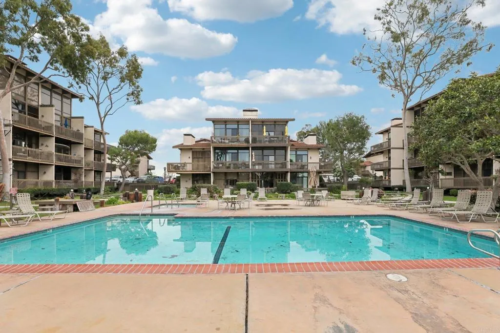 Additional image 112 of 7126 Marina Pacifica Drive N, Long Beach, CA 90803