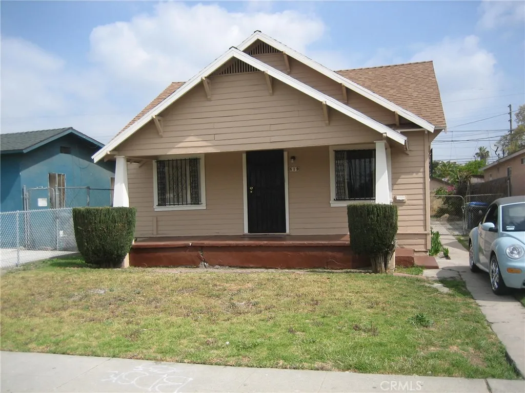 819 E 98th St, Los Angeles, CA 90002