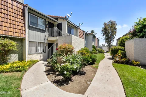 126 E Ventura Street Unit F, Santa Paula, CA MLS: V1-29889