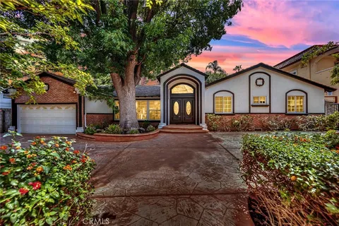 4428 Saugus Avenue, Sherman Oaks, CA 91403 - MLS#: SR25075086