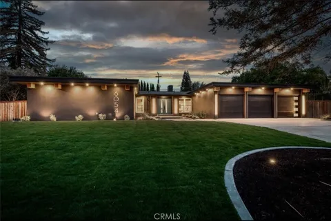 6054 N Kavanagh Avenue, Fresno, CA MLS: FR25088310