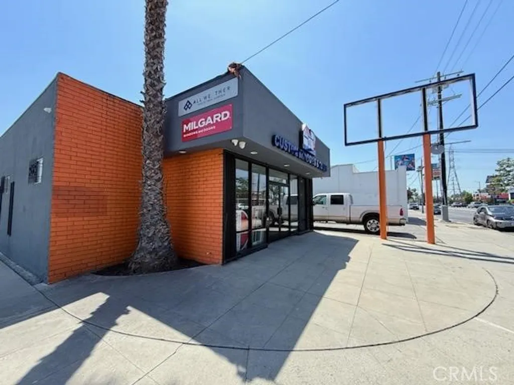 Additional image 5 of 18738 Sherman Way, Reseda, CA 91335