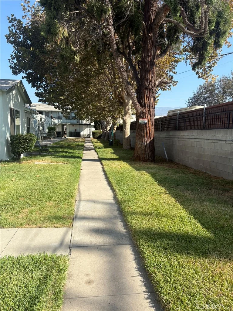 530 W 21st St, San Bernardino, CA 92405