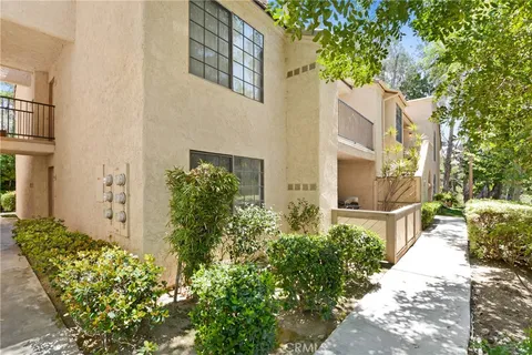 600 Central Avenue Unit 372, Riverside, CA MLS: OC25105062